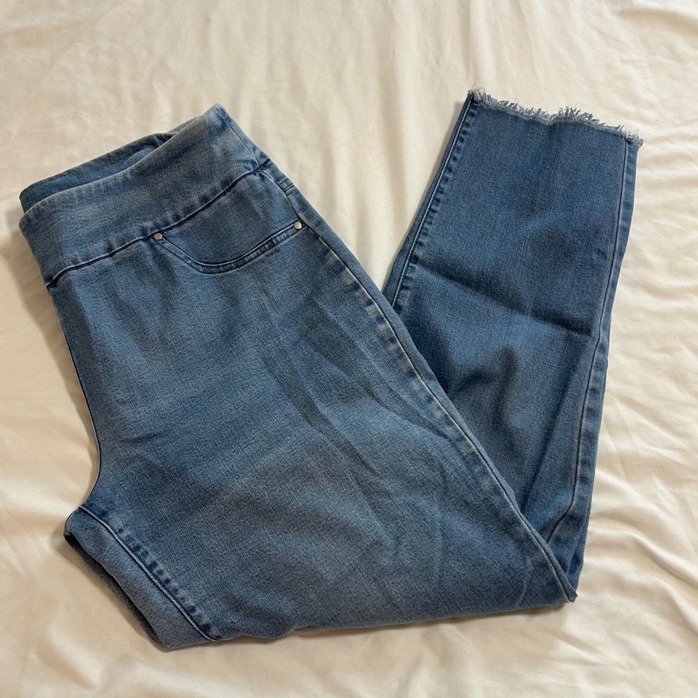 Ruby Rd Blue Pull On Frayed Hem Denim Jeans Size 8 Style 97118 VP